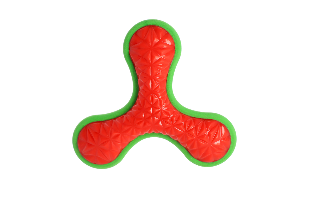 Jucărie pentru câini bumerang triunghi din cauciuc TPR 16,5 cm